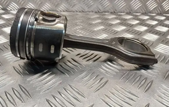 Citroen Berlingo Piston with connecting rod 619 75L93