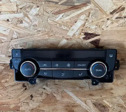 Nissan Qashqai Climate control/heater control trim 27500HV00A