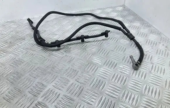 Audi A5 8T 8F Fuel return line/hose 1928301101 2136300