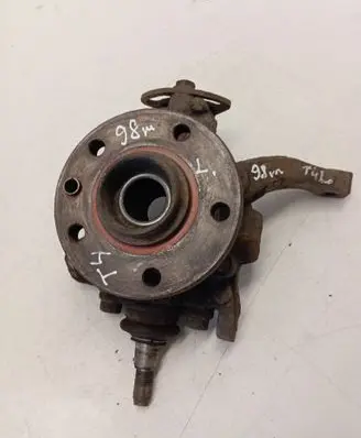 Volkswagen Transporter - Caravelle T4 Front wheel hub