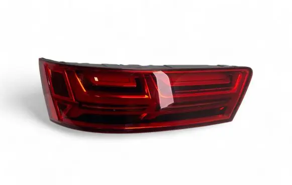 Audi Q7 4M Tailgate rear/tail lights 4M0945093M