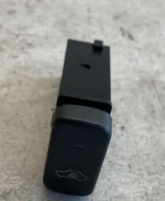 Volvo S40, V40 Alarm switch 30889360