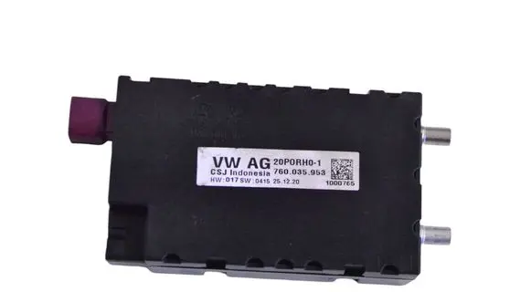 Volkswagen Touareg III USB control unit 760035953