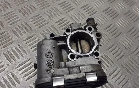 Opel Corsa C Throttle body valve 9157512