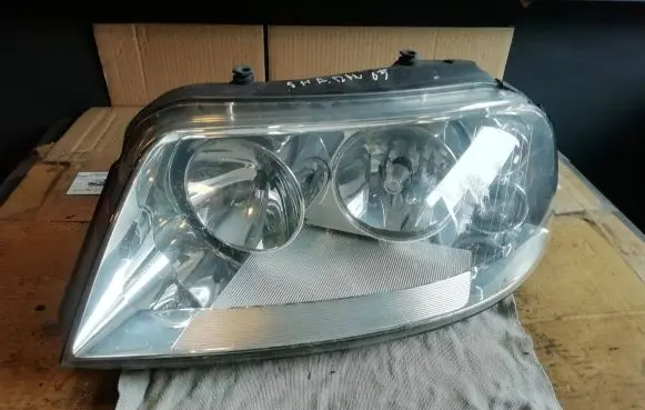 Volkswagen Sharan Headlight/headlamp 7M4941015AH 0301182601 011562A