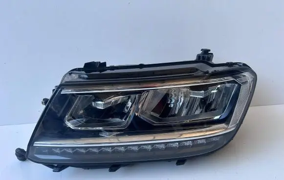 Volkswagen Tiguan Headlight/headlamp 5NB941035D