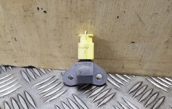 Nissan X-Trail T31 Airbag deployment crash/impact sensor