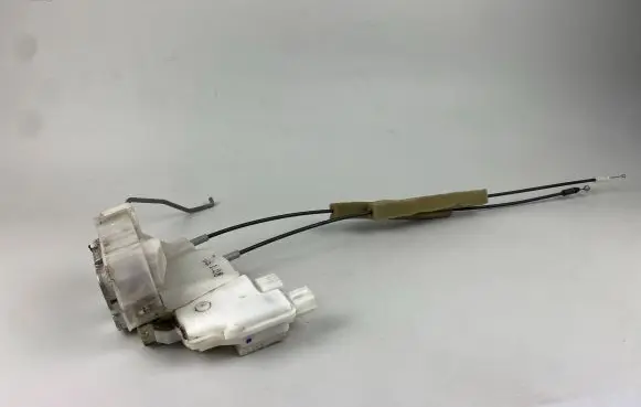 Subaru Outback Front door lock