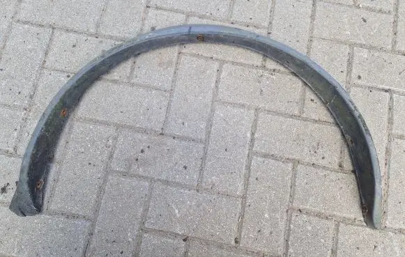 Volkswagen Jetta I Front arch trim 161853718A