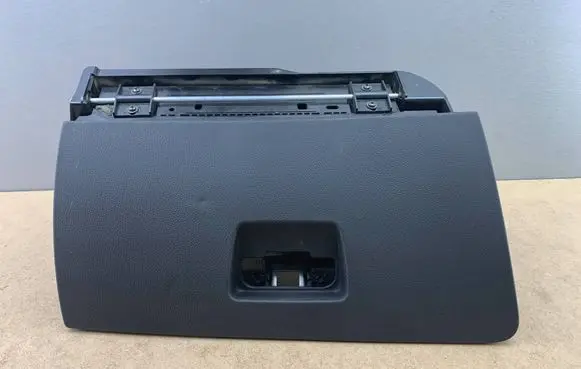 BMW 3 E90 E91 Glove box 7075477 51169110539 9110539