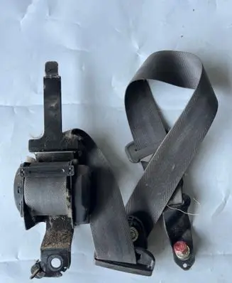 Mitsubishi Pajero Front seatbelt 