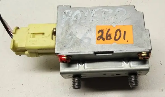Mitsubishi Pajero Airbag deployment crash/impact sensor MR551788