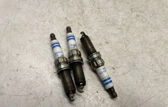 BMW 1 F20 F21 Spark plug ZR7S1332S