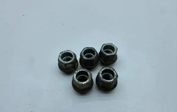 Opel Zafira C Nuts/bolts 