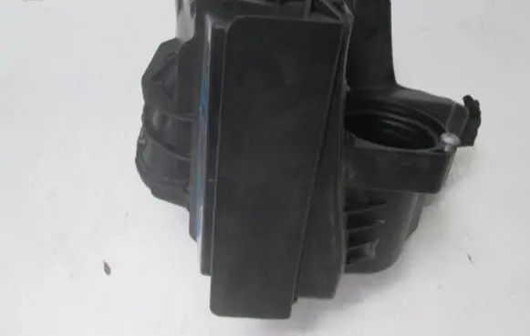 Renault Megane III Air filter box 165460107R