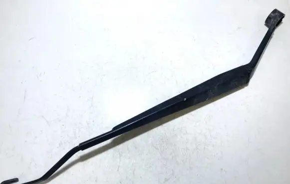 Nissan X-Trail T31 Front wiper blade arm