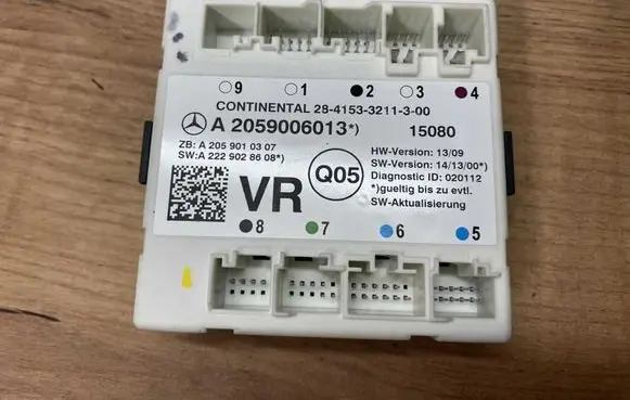Mercedes-Benz C W205 Door control unit/module A2059006013