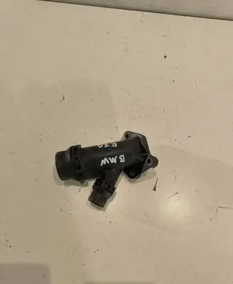 BMW X5 E70 Engine coolant pipe/hose 11122247744