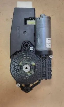 Mercedes-Benz GLC C253 Sunroof motor/actuator A2059001024