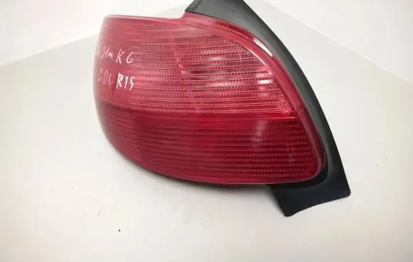Peugeot 206 Rear/tail lights E27203 0202