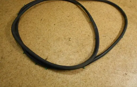 Maserati Quattroporte Rubber seal rear door 