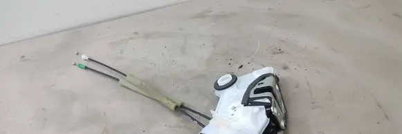Toyota Highlander XU70 Front door lock