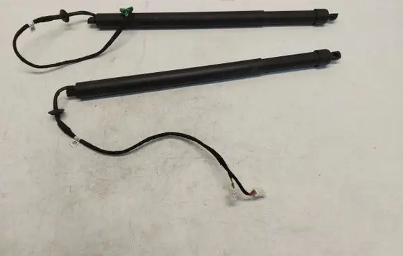 Peugeot 508 II Tailgate strut C84738-250
