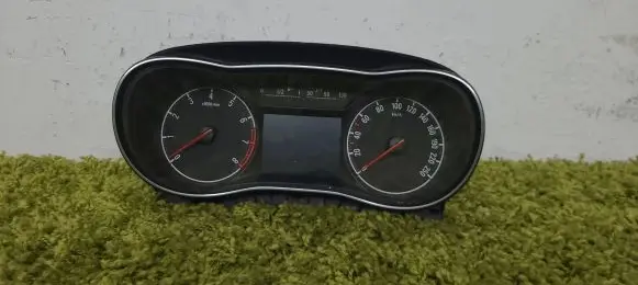 Opel Zafira C Speedometer (instrument cluster) 39129410