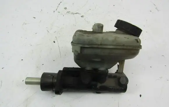 Mercedes-Benz Vito Viano W638 Master brake cylinder 