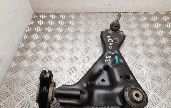 Mercedes-Benz Vito Viano W447 Front lower control arm/wishbone 