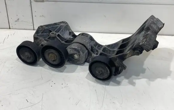 Generator/alternator bracket