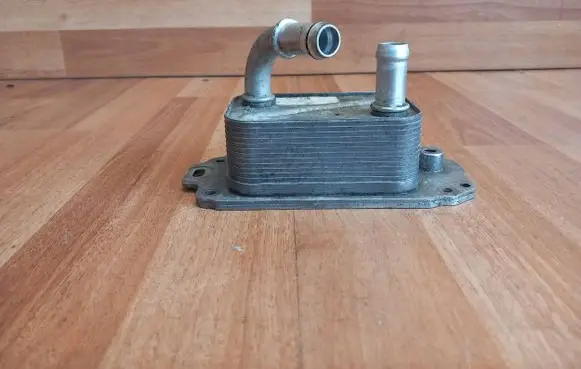 Engine oil radiator