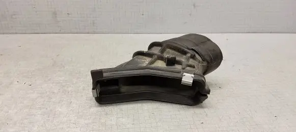 Ford Focus ST Air intake duct part AV619A675AD 1050706901