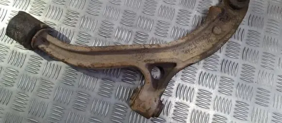 Chrysler Voyager Front lower control arm/wishbone 468409728814