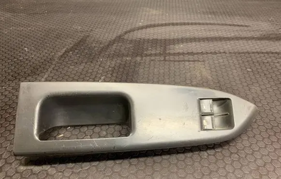 Volkswagen Touran I Electric window control switch 1T1867371E