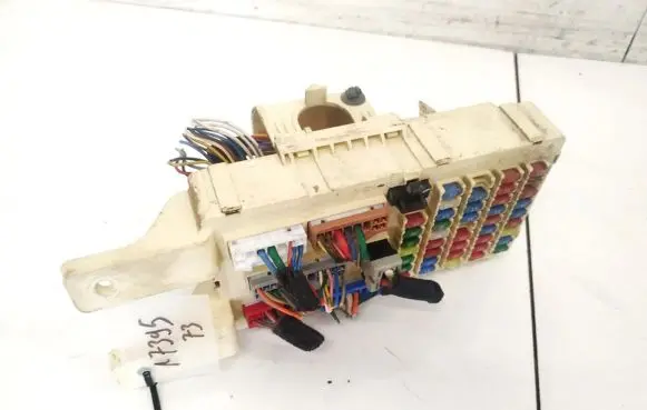 Hyundai Santa Fe Fuse box set 06076N