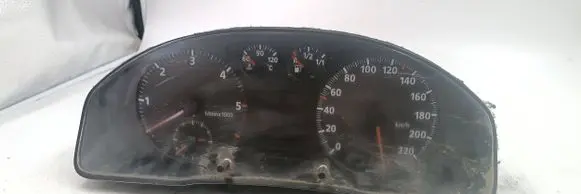 Audi A4 S4 B5 8D Speedometer (instrument cluster) 100120