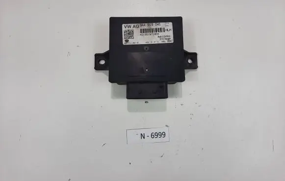 Volkswagen PASSAT B7 Power management control unit 3AA919041