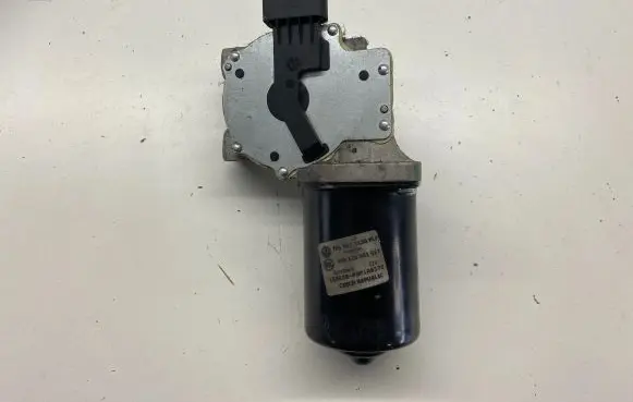 Volkswagen Amarok Wiper motor 7E1955113B 443122351017 156620PA11A0322