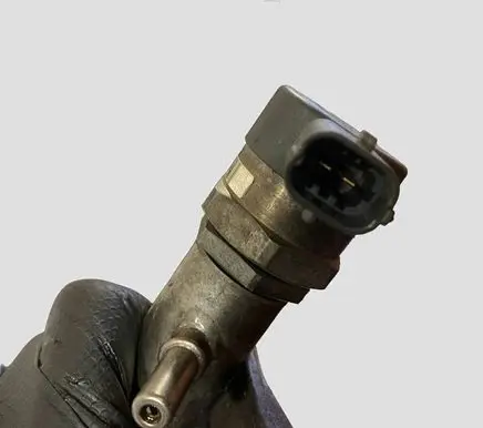 Citroen C5 Fuel main line pipe 9656917280 DW12BTED4 9654748880