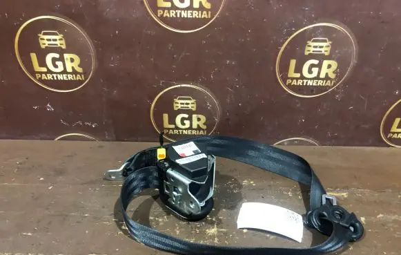 Skoda Octavia Mk2 (1Z) Front seatbelt 1Z0857701C