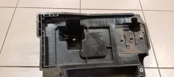Hyundai Tucson IV NX4 Battery tray 37150N7000