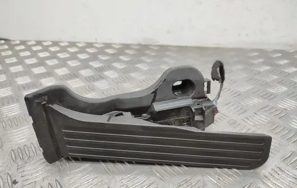 Skoda Octavia Mk2 (1Z) Accelerator throttle pedal 1K1721503P