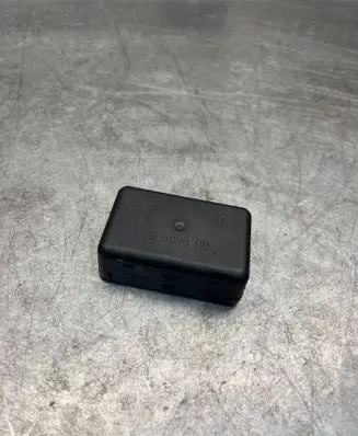 Mercedes-Benz E W210 Rain sensor 2108205710 00600000