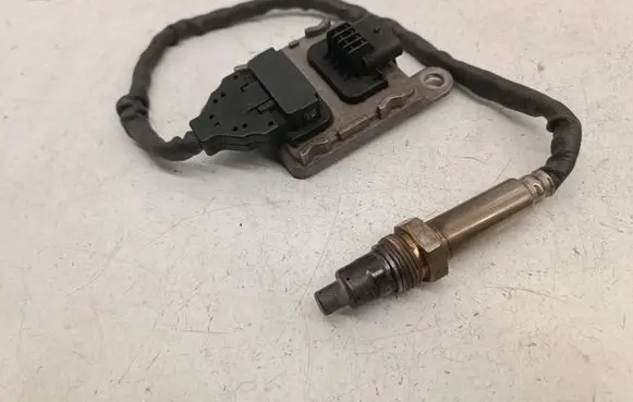Mercedes-Benz E W213 Lambda probe sensor A0009053009 A2C1546290002 0009053009