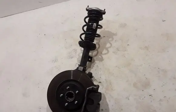 Front wheel hub