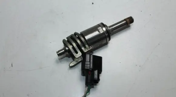 Lexus IS III XE30 Fuel injector 2325031120
