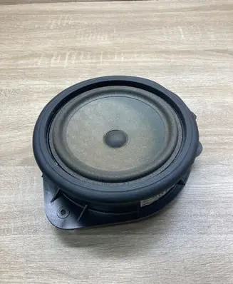 Audi A3 S3 8P Front door speaker 8P0035411