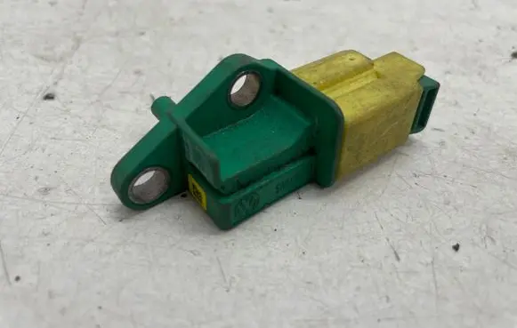 Audi A4 S4 B8 8K Airbag deployment crash/impact sensor 1K0909606C
