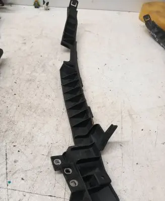 Opel Insignia A Front bumper mounting bracket 13250570 7890111